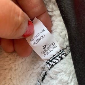 Selling this fleece/wool pants for women